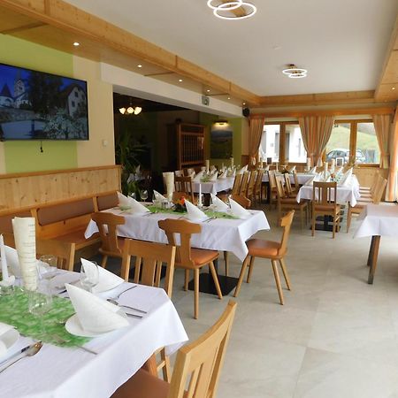 Gasthof Trattner Pension Waldhof Sankt Peter am Kammersberg Buitenkant foto